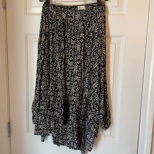 Hollister midi skirt